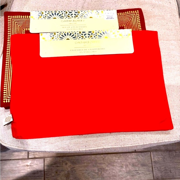 Cynthia Rowley, Red & Gold, Set of 4 Placemats x 2 - Picture 5 of 5